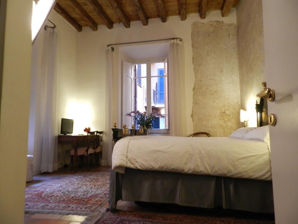 Vicolo Del Lupo Guesthouse Róma Szoba fotó